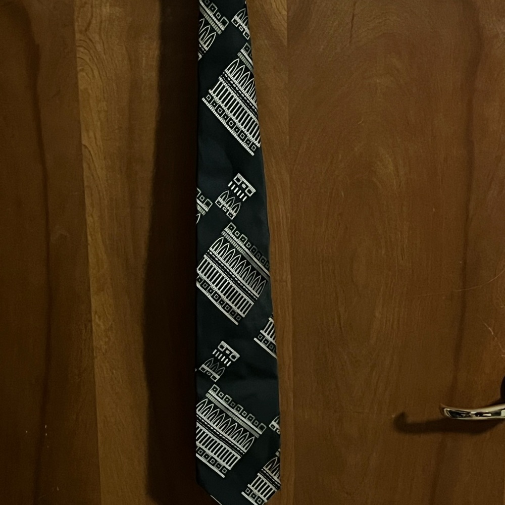 Vintage San Remo Men’s Green Printed Polyester Tie